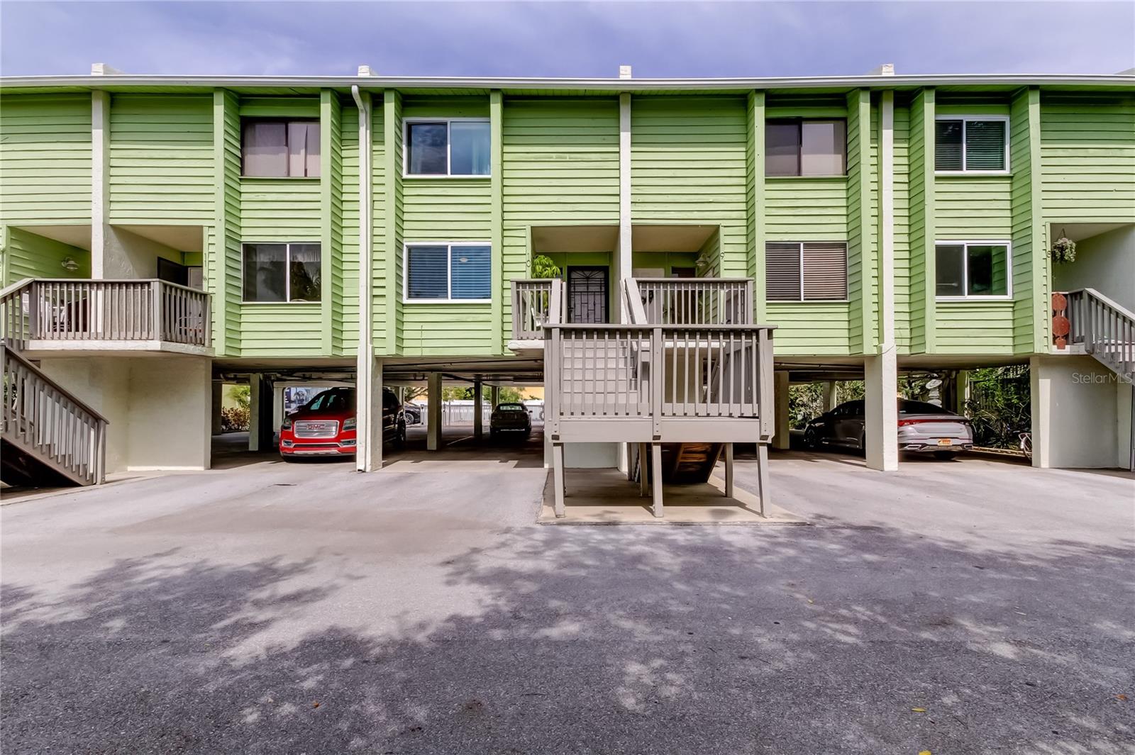 Image 57 of 71 For 318 Windrush Boulevard 10