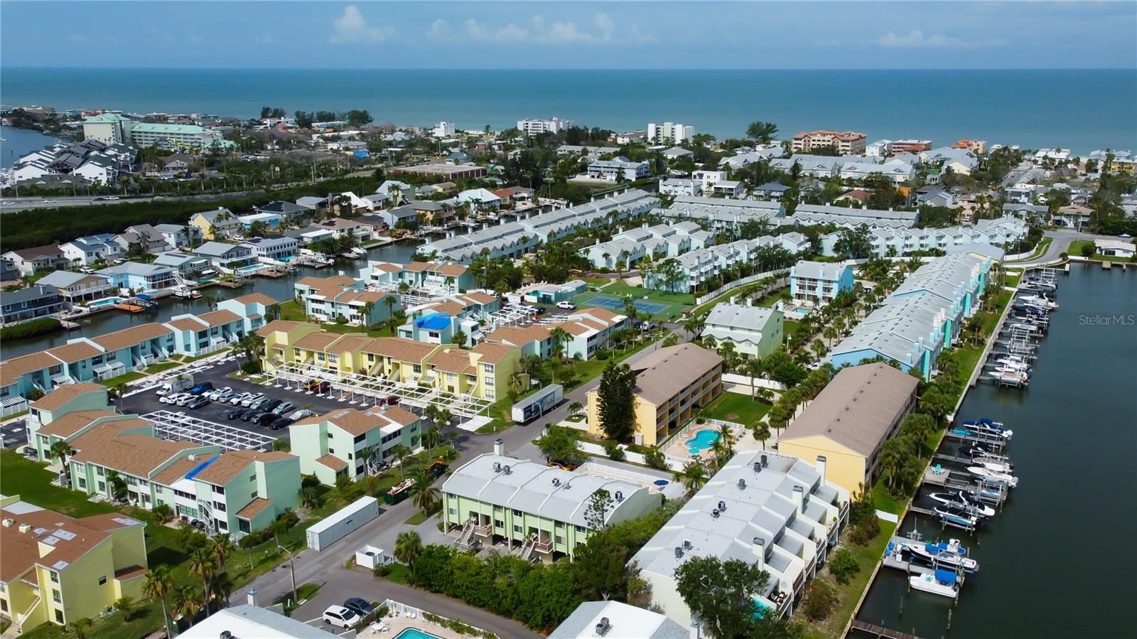Image 66 of 71 For 318 Windrush Boulevard 10