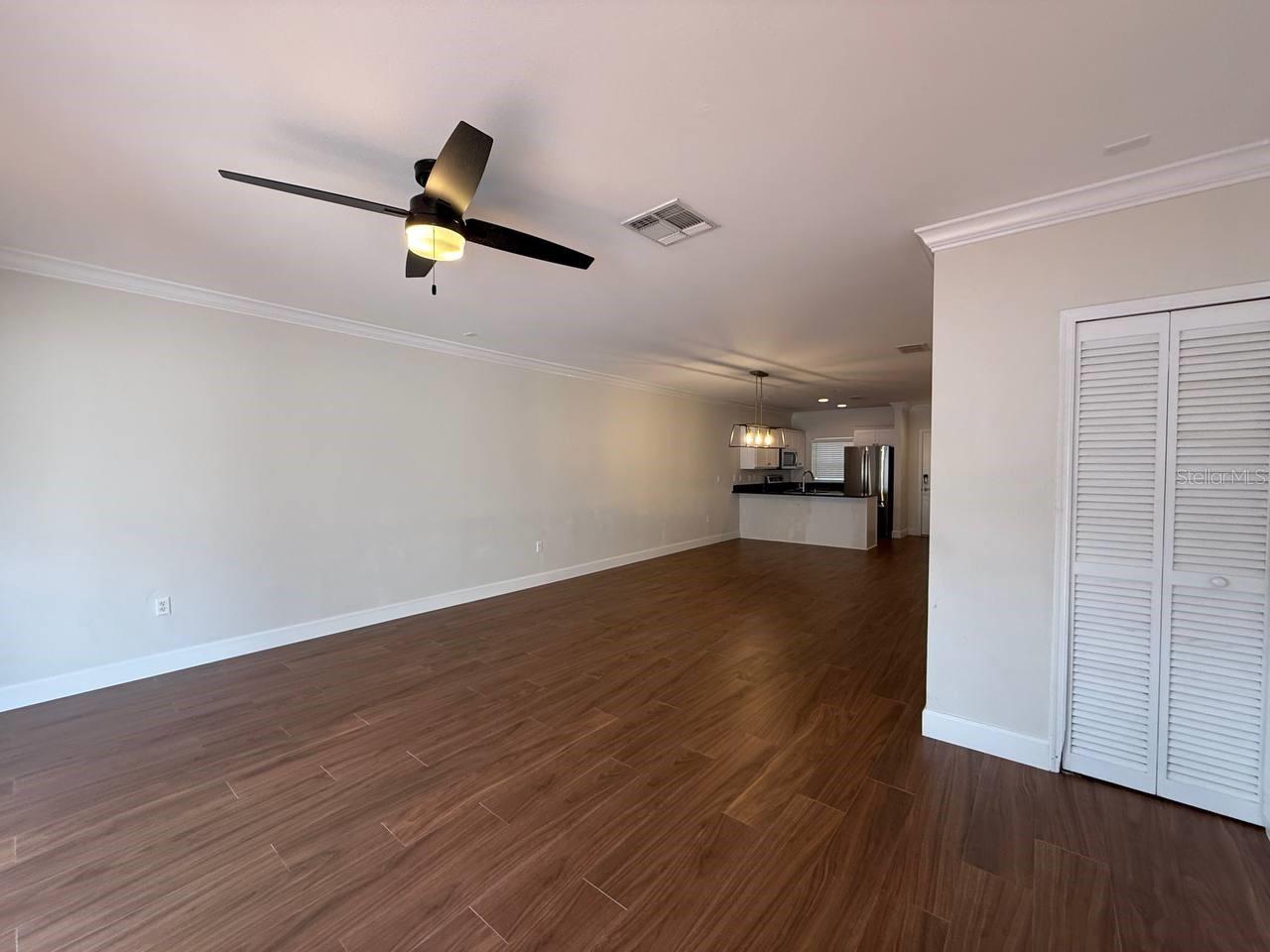 Image 10 of 27 For 2513 Kansas Avenue B