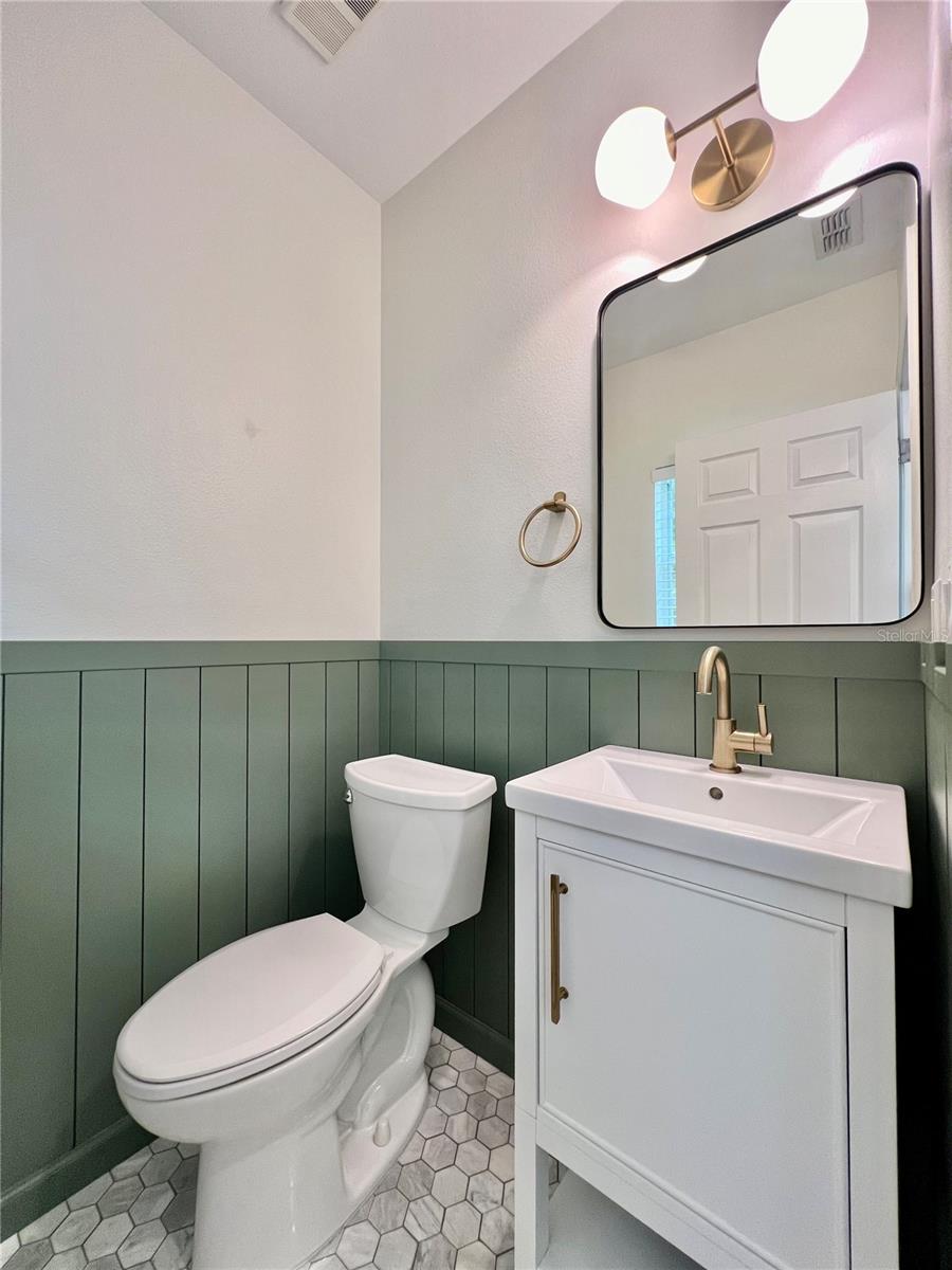 Image 14 of 27 For 2513 Kansas Avenue B