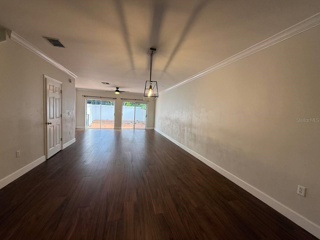 Image 8 of 27 For 2513 Kansas Avenue B