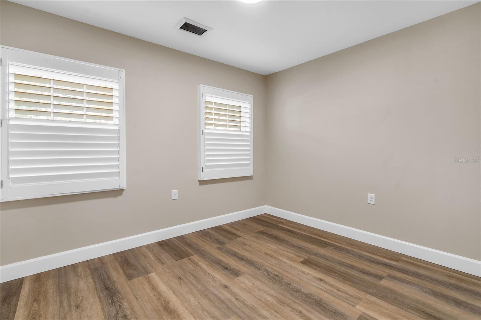 Image 11 of 15 For 4831 San Jose Street