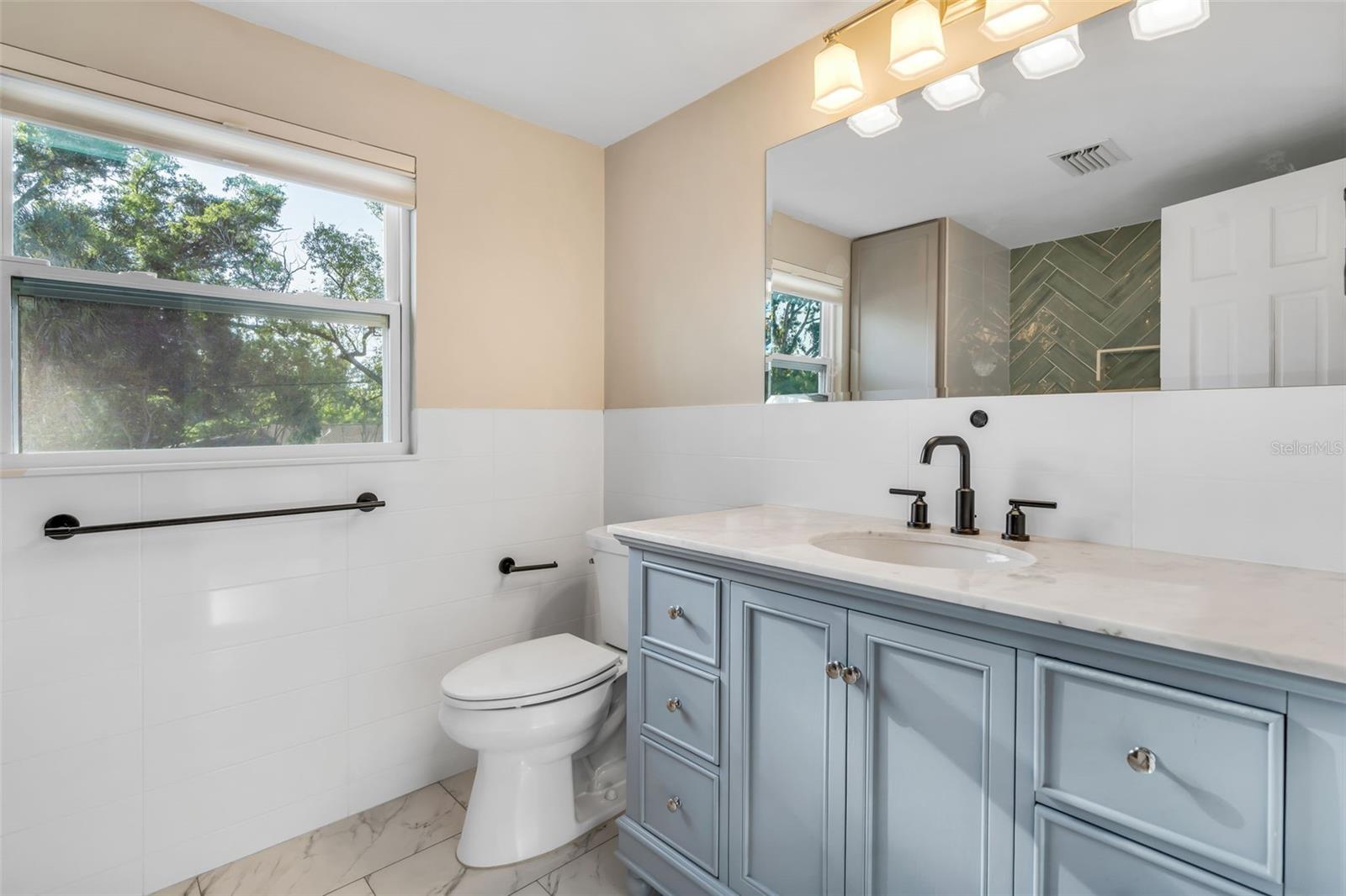 Image 17 of 21 For 216 Shore Crest Drive