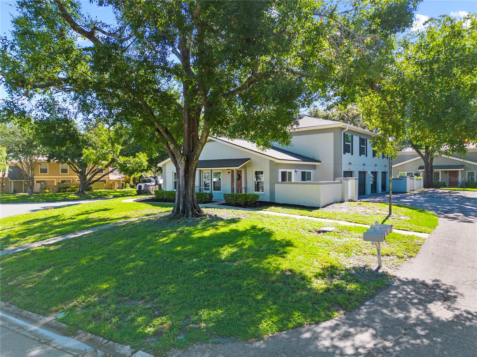 Listing photo id 28 for 11799 Raintree Drive