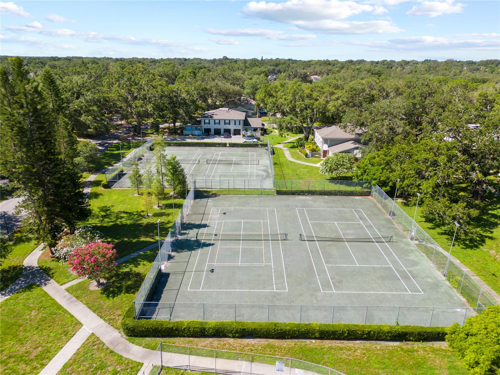 Listing photo id 34 for 11799 Raintree Drive
