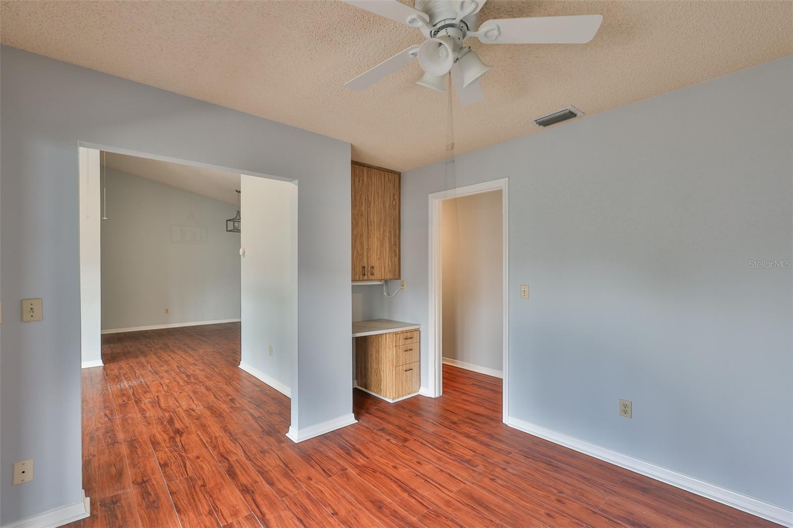 Image 12 of 46 For 1717 Atrium Drive