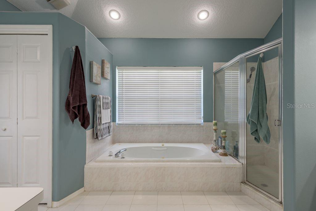 Image 24 of 57 For 8214 Silver Mist Place