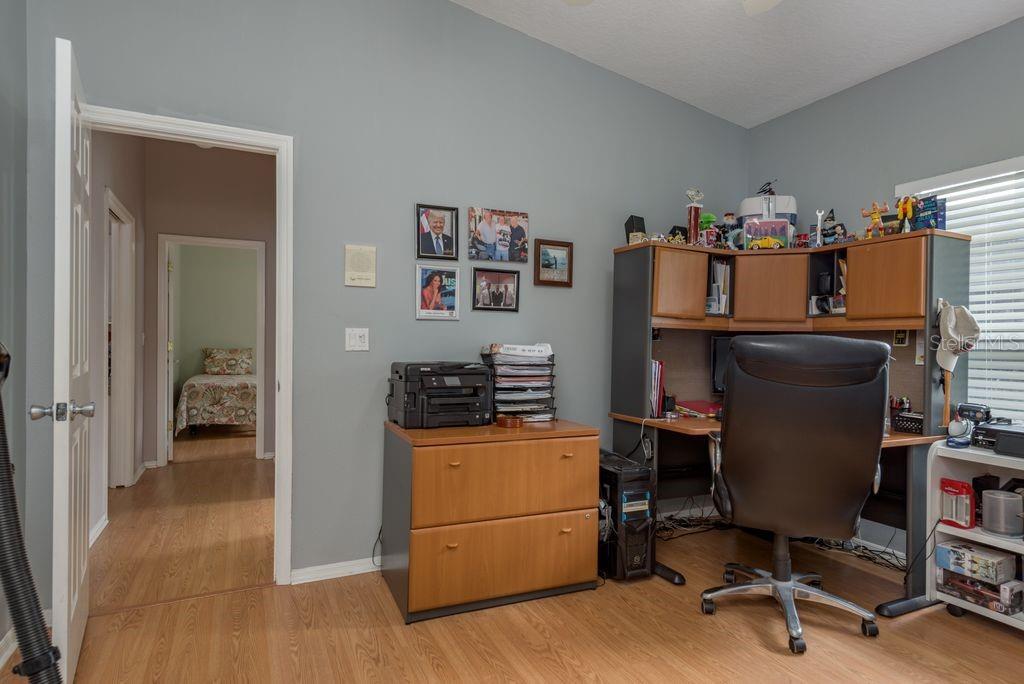 Image 31 of 57 For 8214 Silver Mist Place