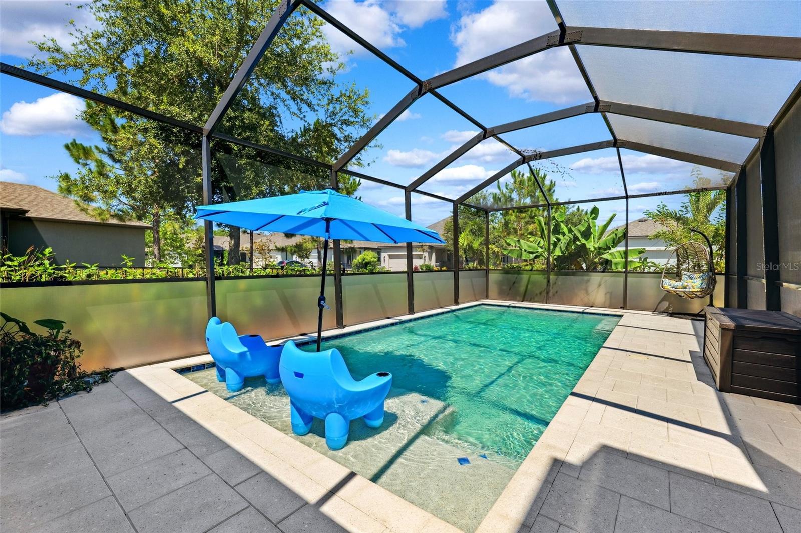 Listing photo id 19 for 3833 Villamore Lane