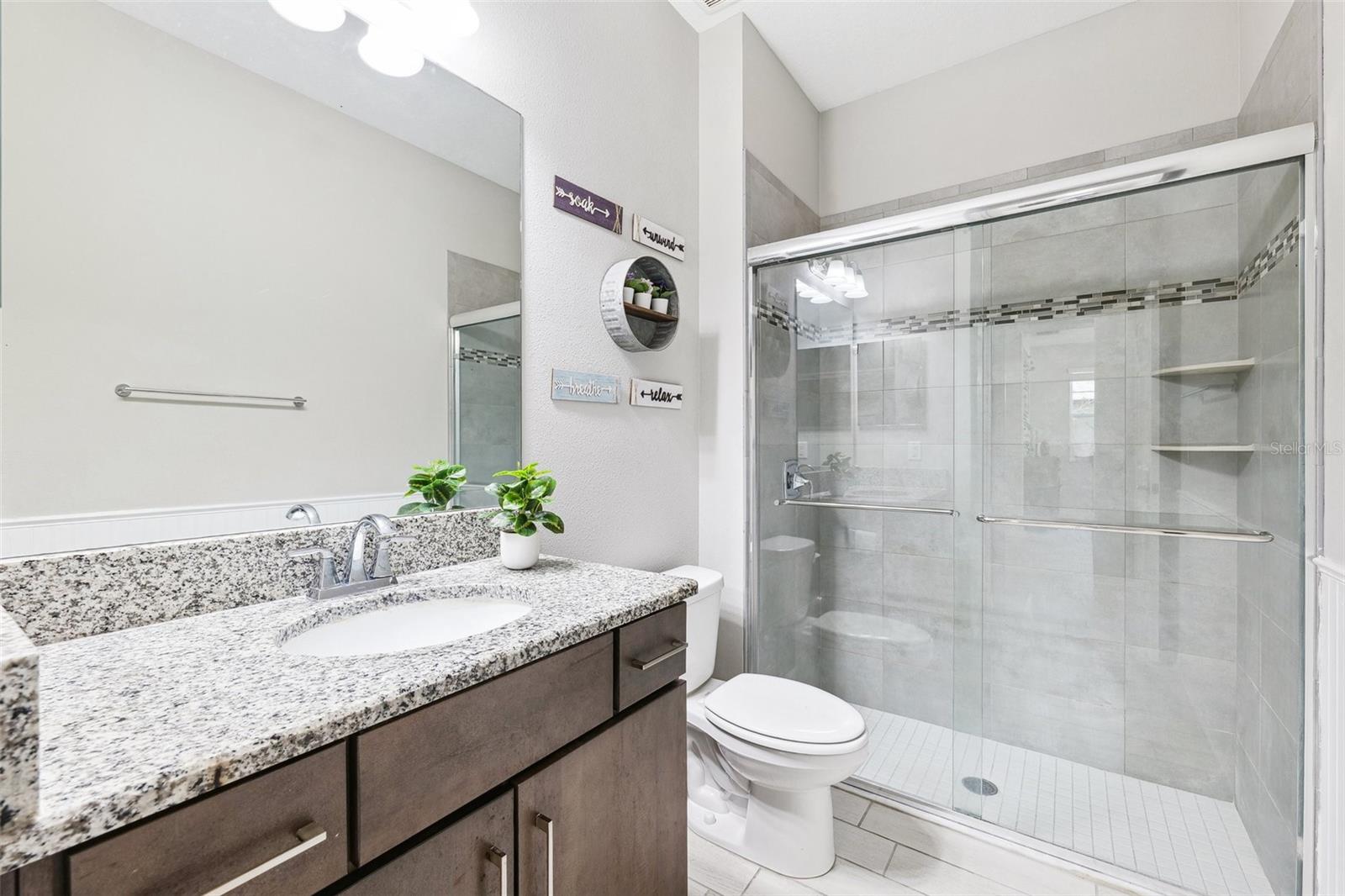Listing photo id 22 for 3833 Villamore Lane
