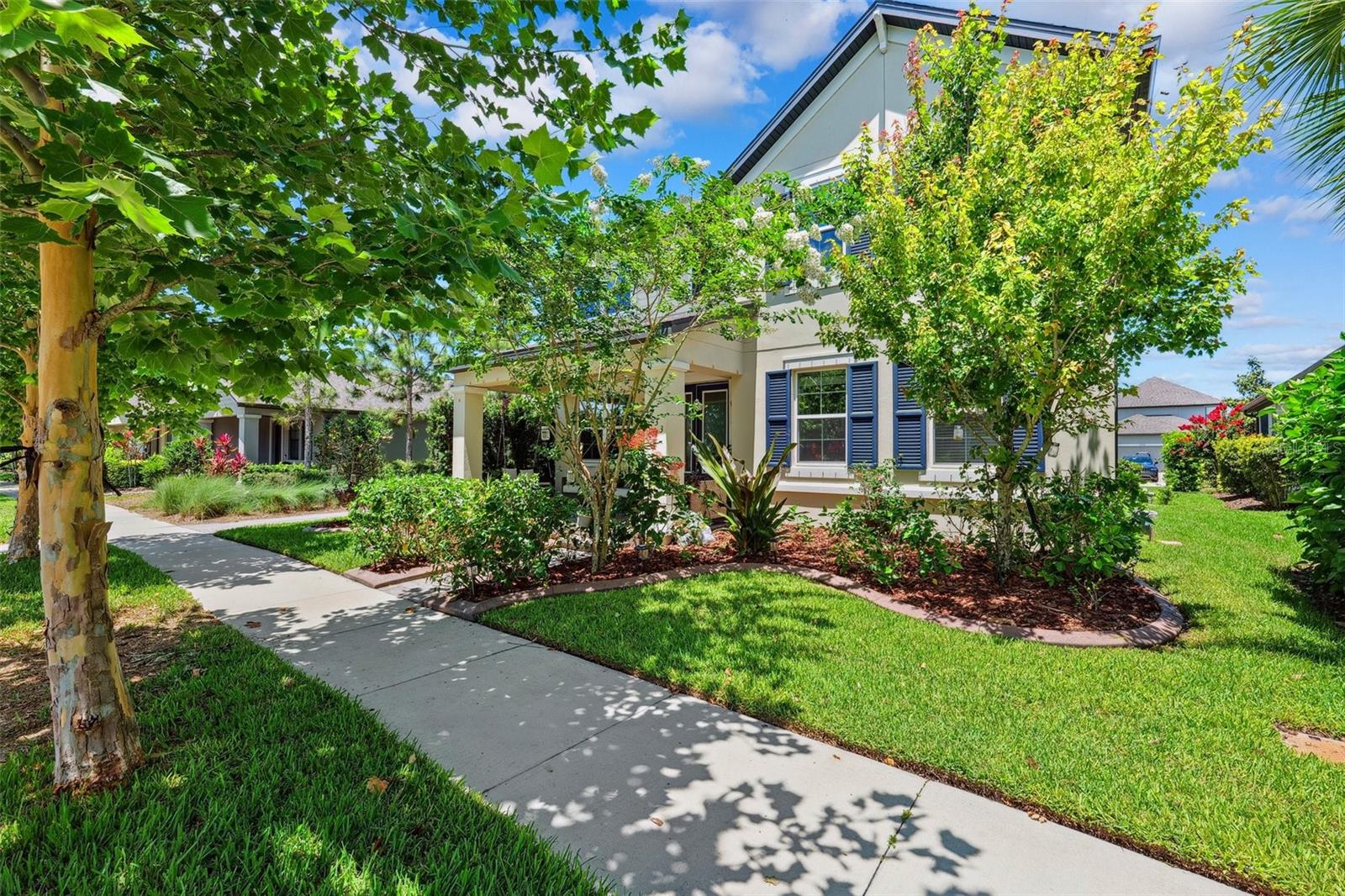 Listing photo id 3 for 3833 Villamore Lane