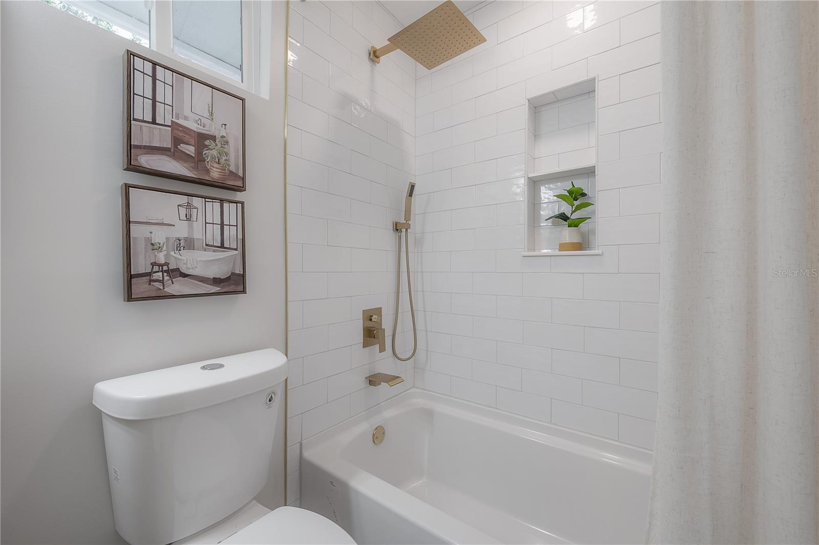 Image 36 of 44 For 3811 Arlington Avenue