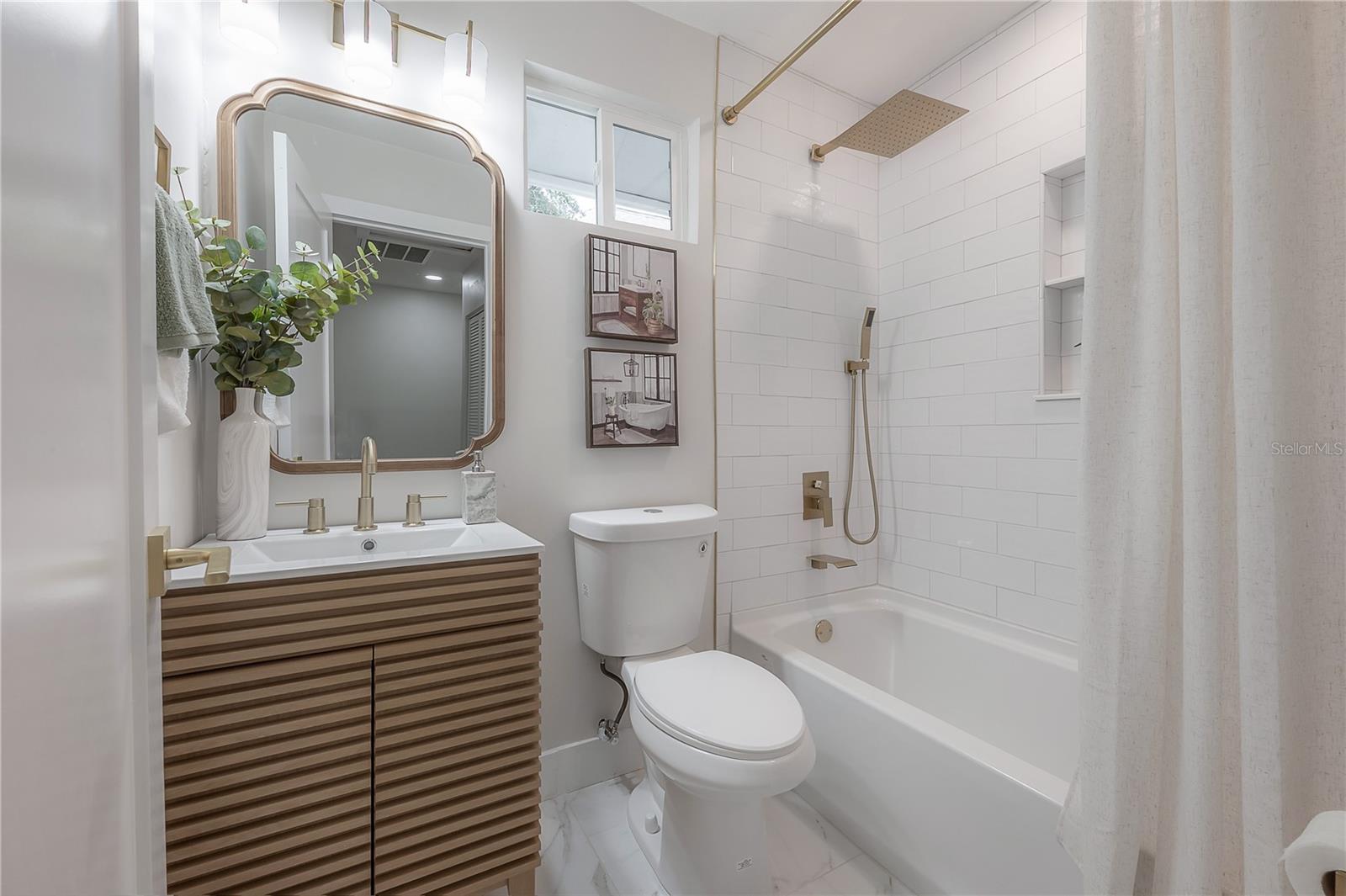 Image 37 of 44 For 3811 Arlington Avenue