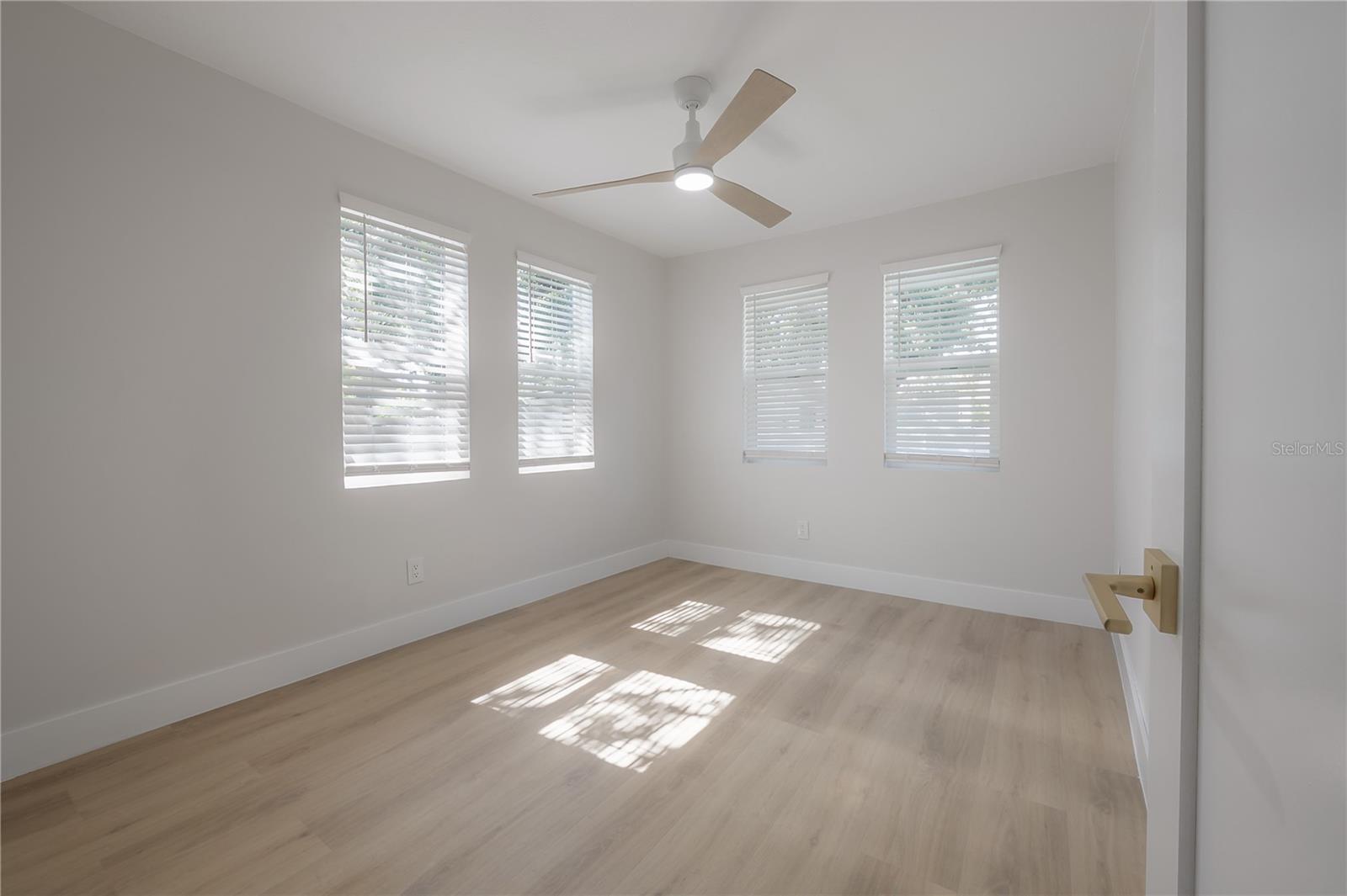 Image 38 of 44 For 3811 Arlington Avenue