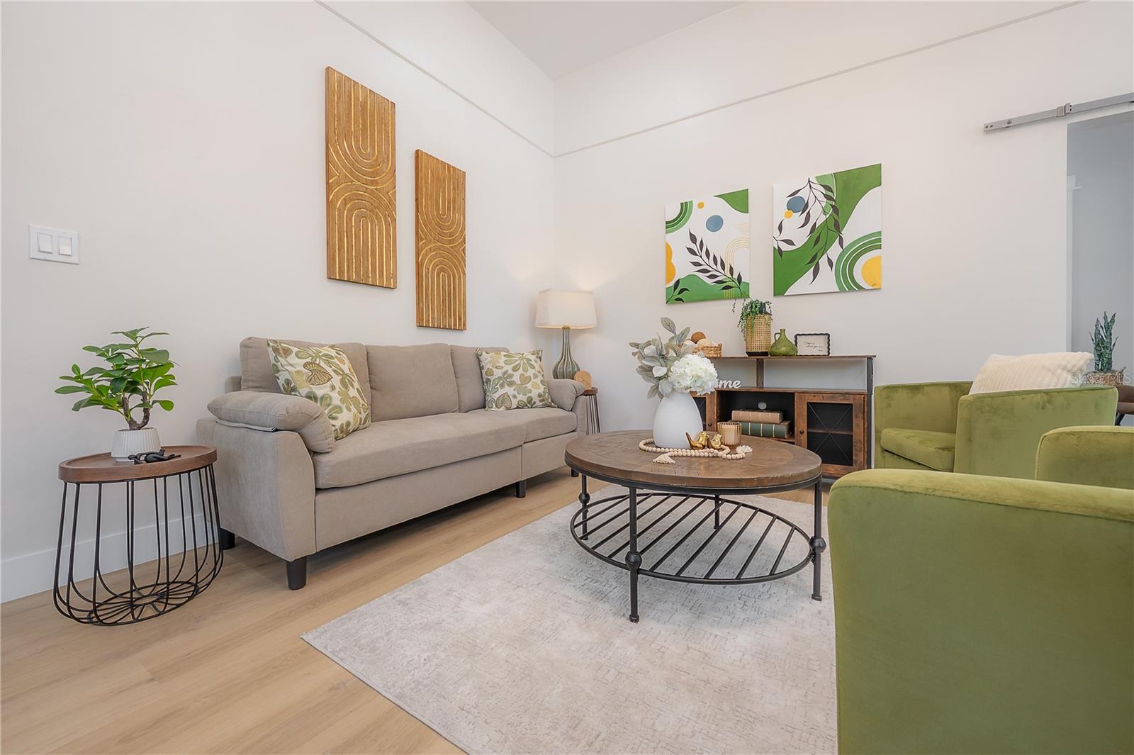 Image 5 of 44 For 3811 Arlington Avenue