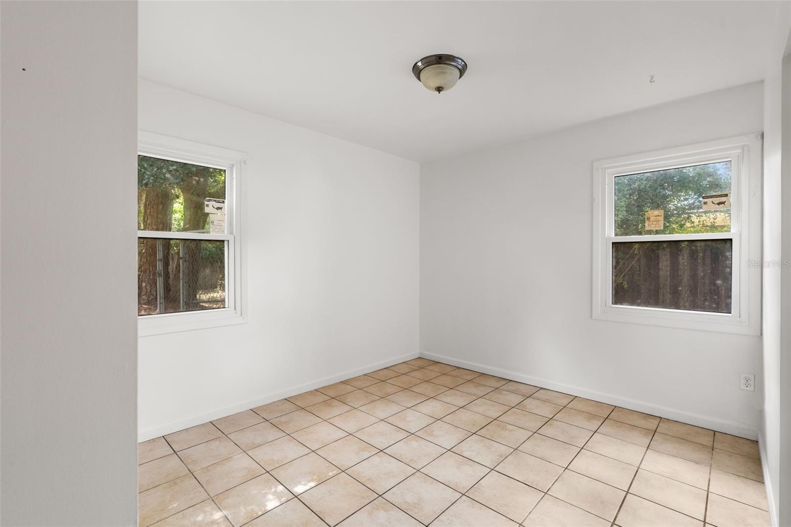 Image 11 of 15 For 2618 10th Terrace