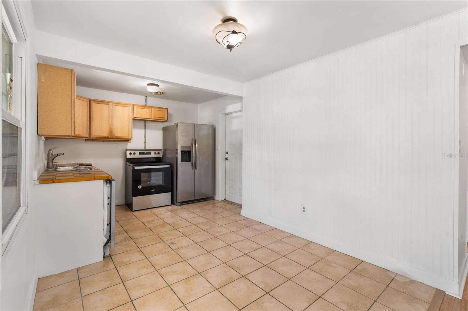 Image 6 of 15 For 2618 10th Terrace
