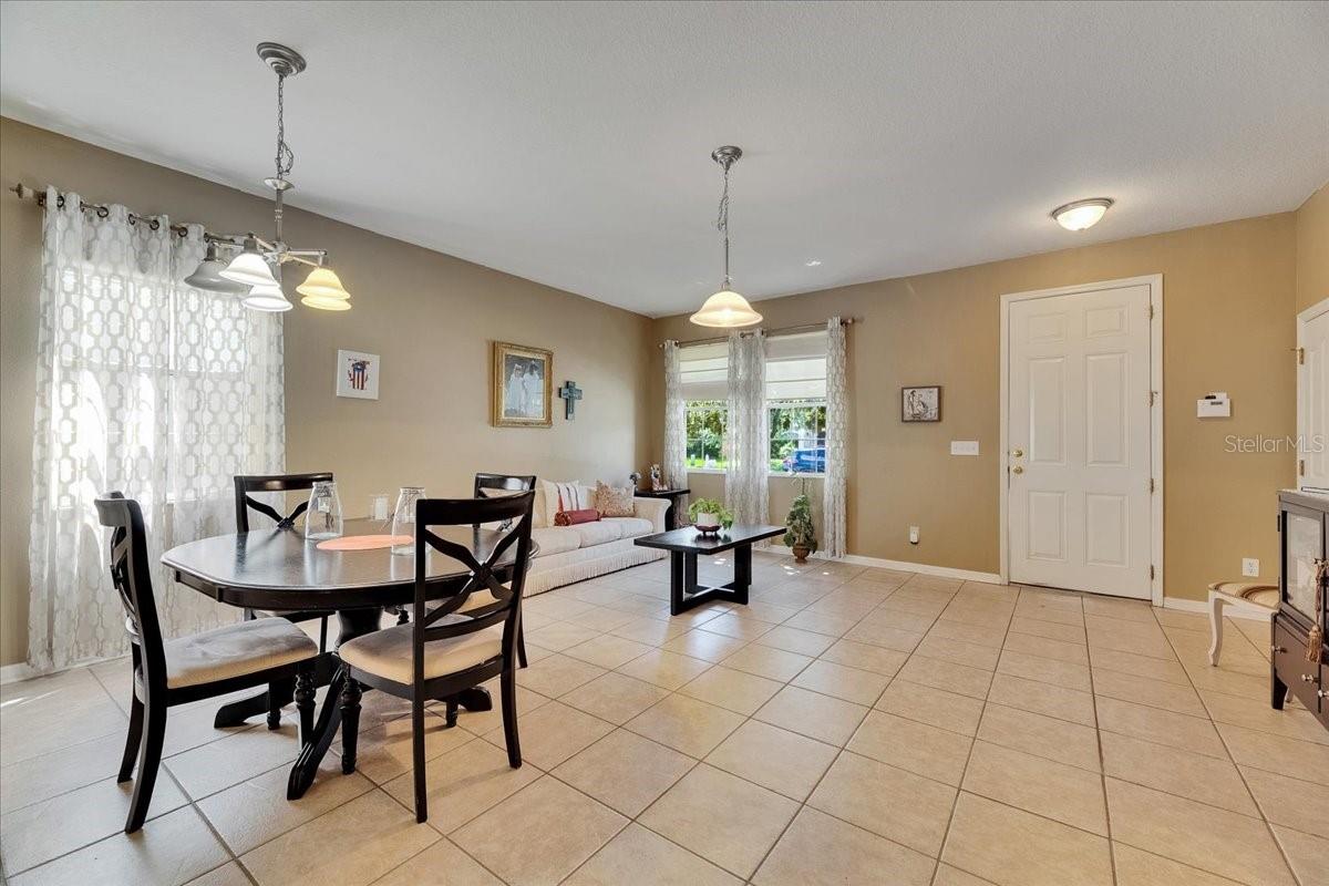 Image 11 of 100 For 4735 Red Pine Way