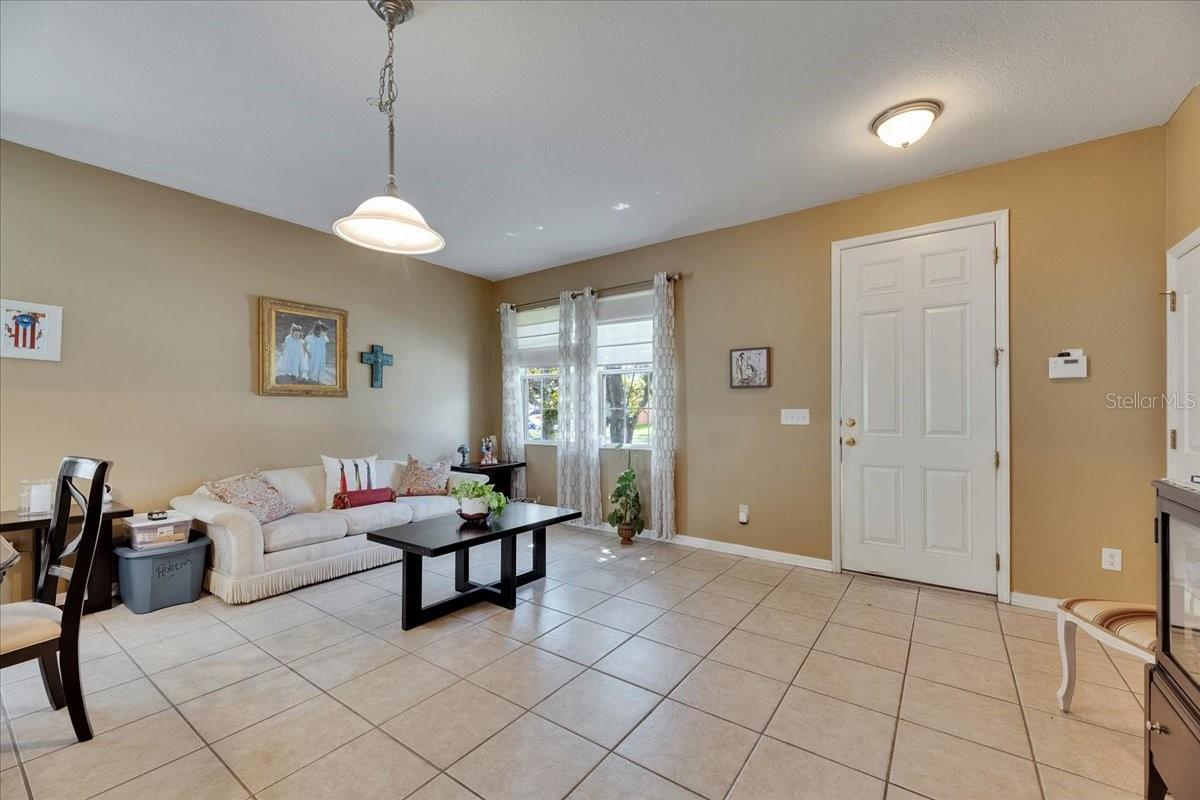 Image 13 of 100 For 4735 Red Pine Way
