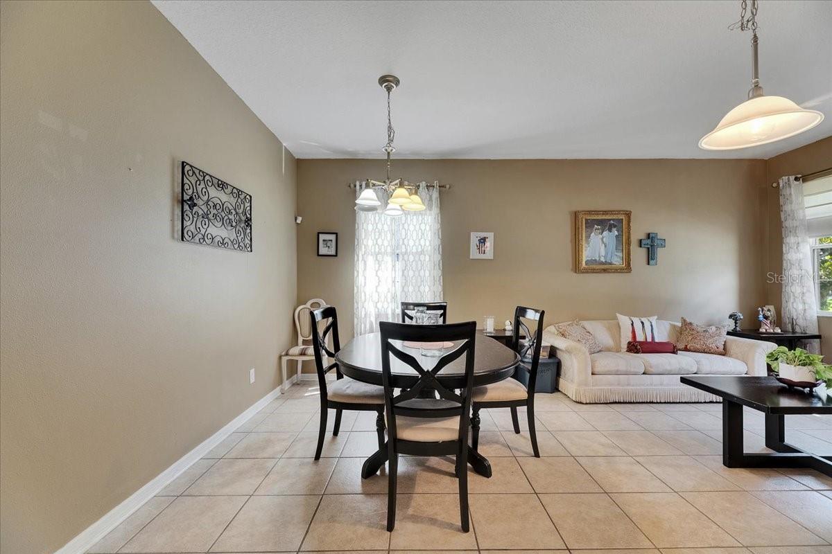Image 17 of 100 For 4735 Red Pine Way