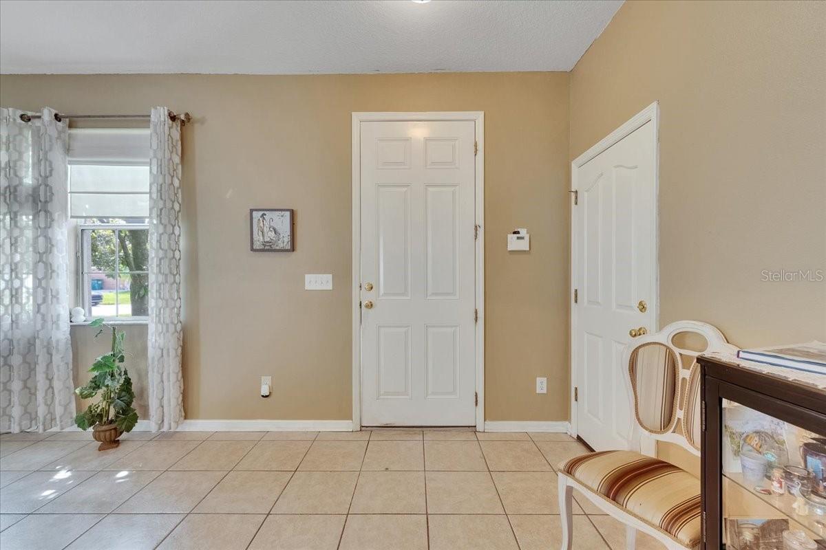Image 18 of 100 For 4735 Red Pine Way
