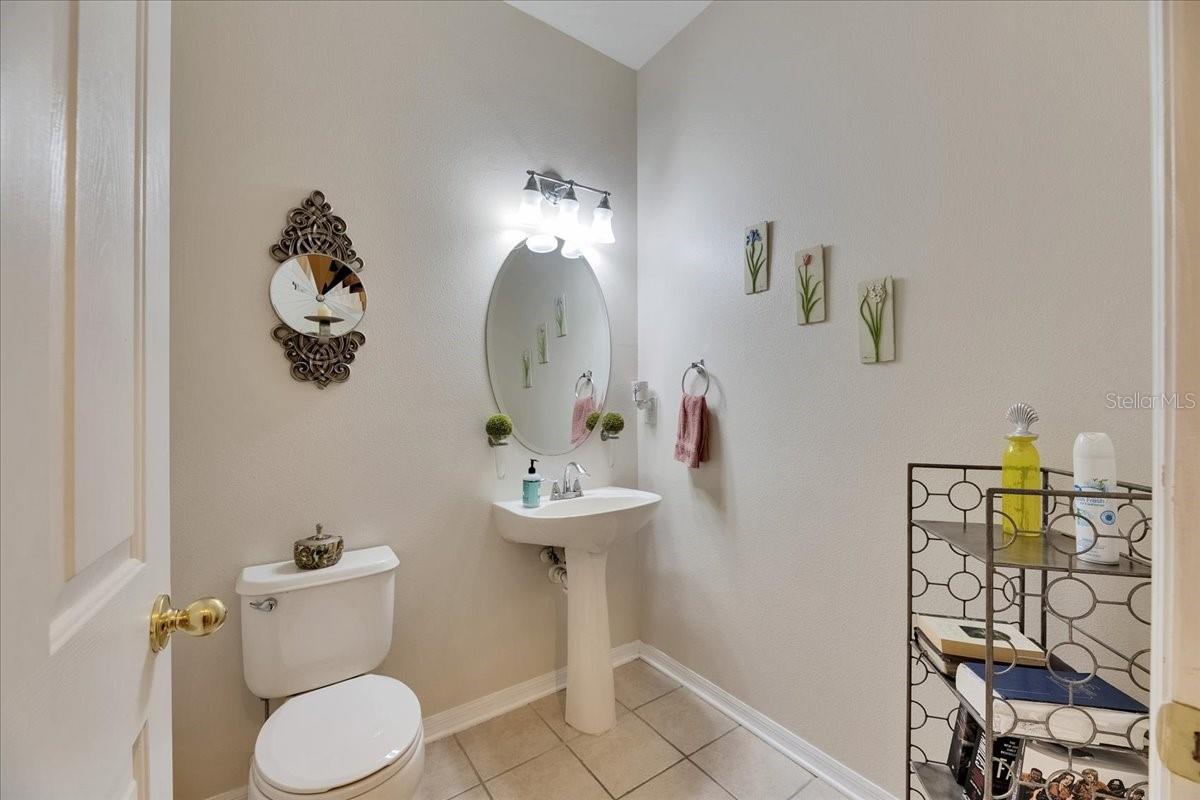 Image 19 of 100 For 4735 Red Pine Way