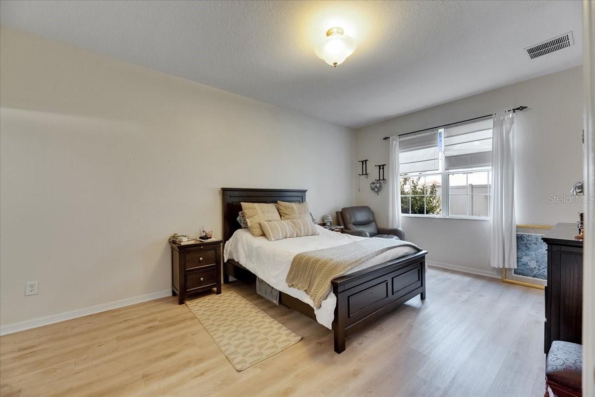 Image 37 of 100 For 4735 Red Pine Way