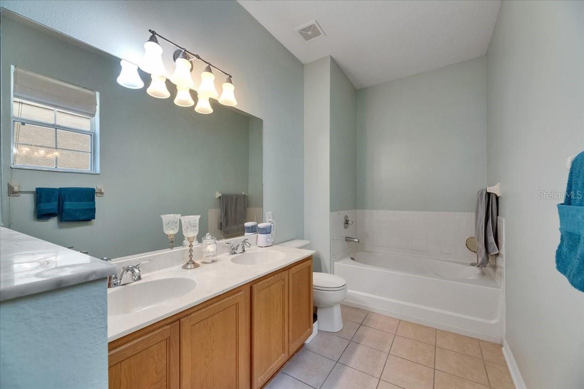 Image 43 of 100 For 4735 Red Pine Way