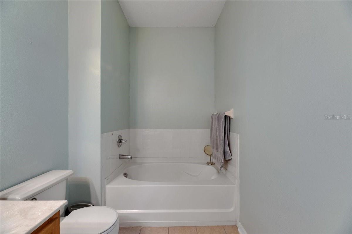 Image 44 of 100 For 4735 Red Pine Way
