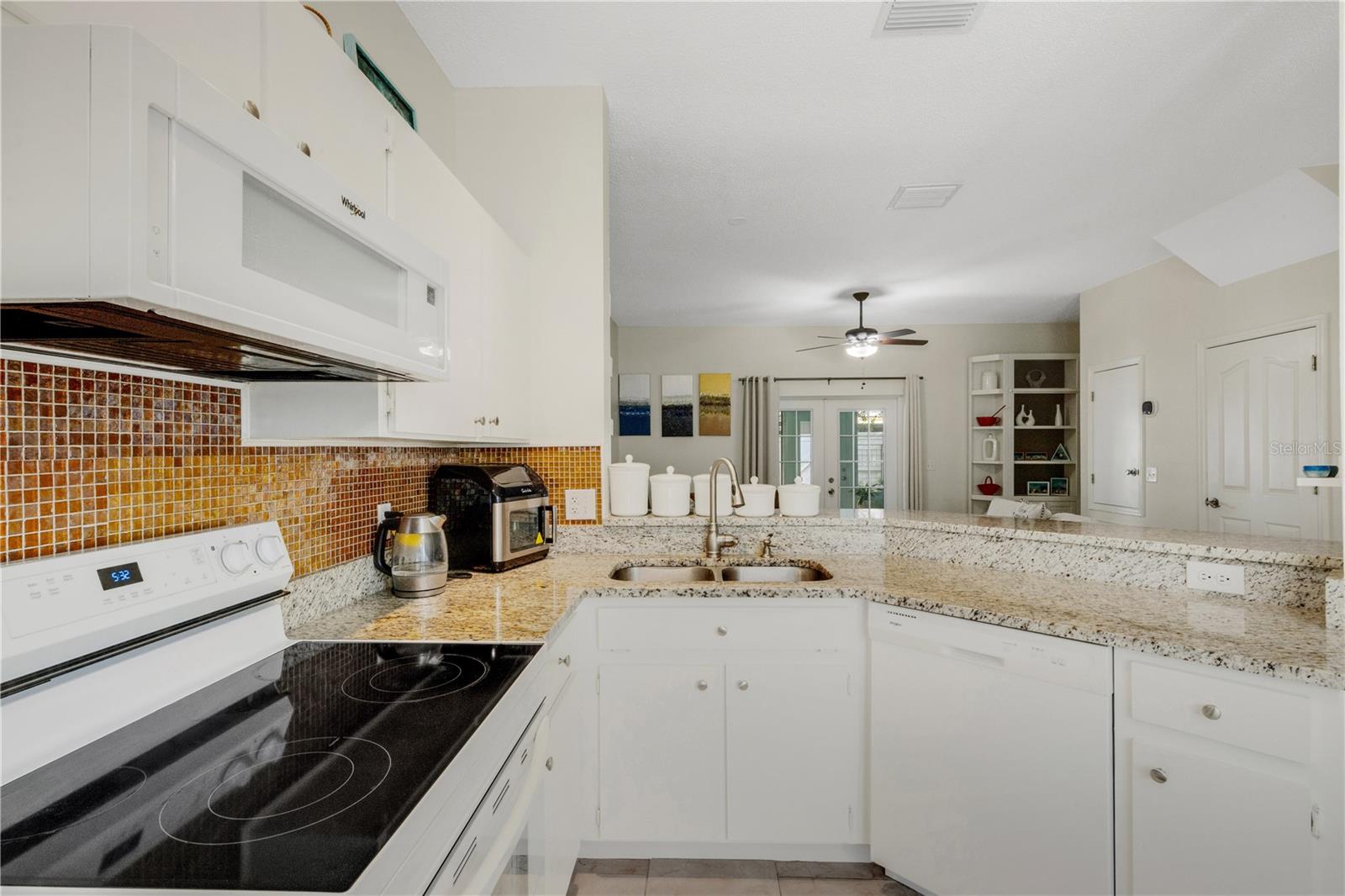 Image 15 of 77 For 4322 Fincastle Court