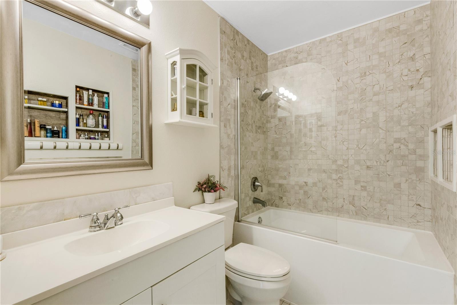 Image 40 of 77 For 4322 Fincastle Court