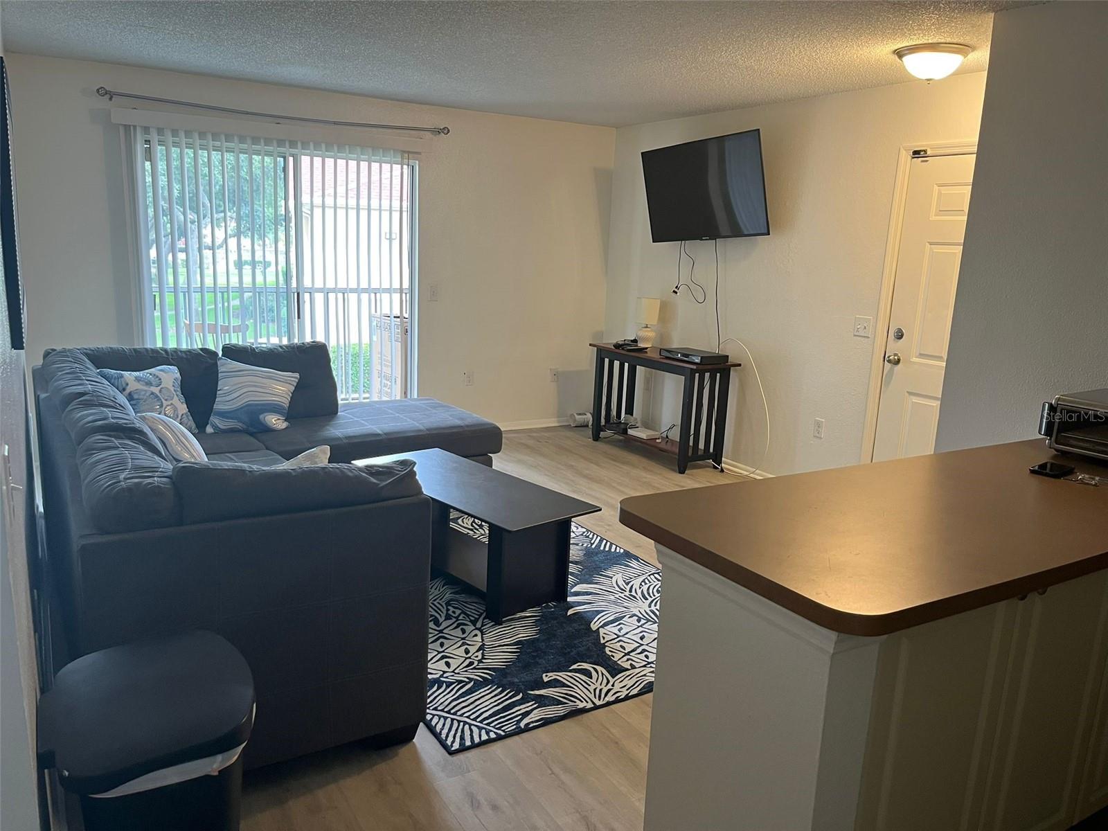 Image 5 of 22 For 9481 Highland Oak Drive 914