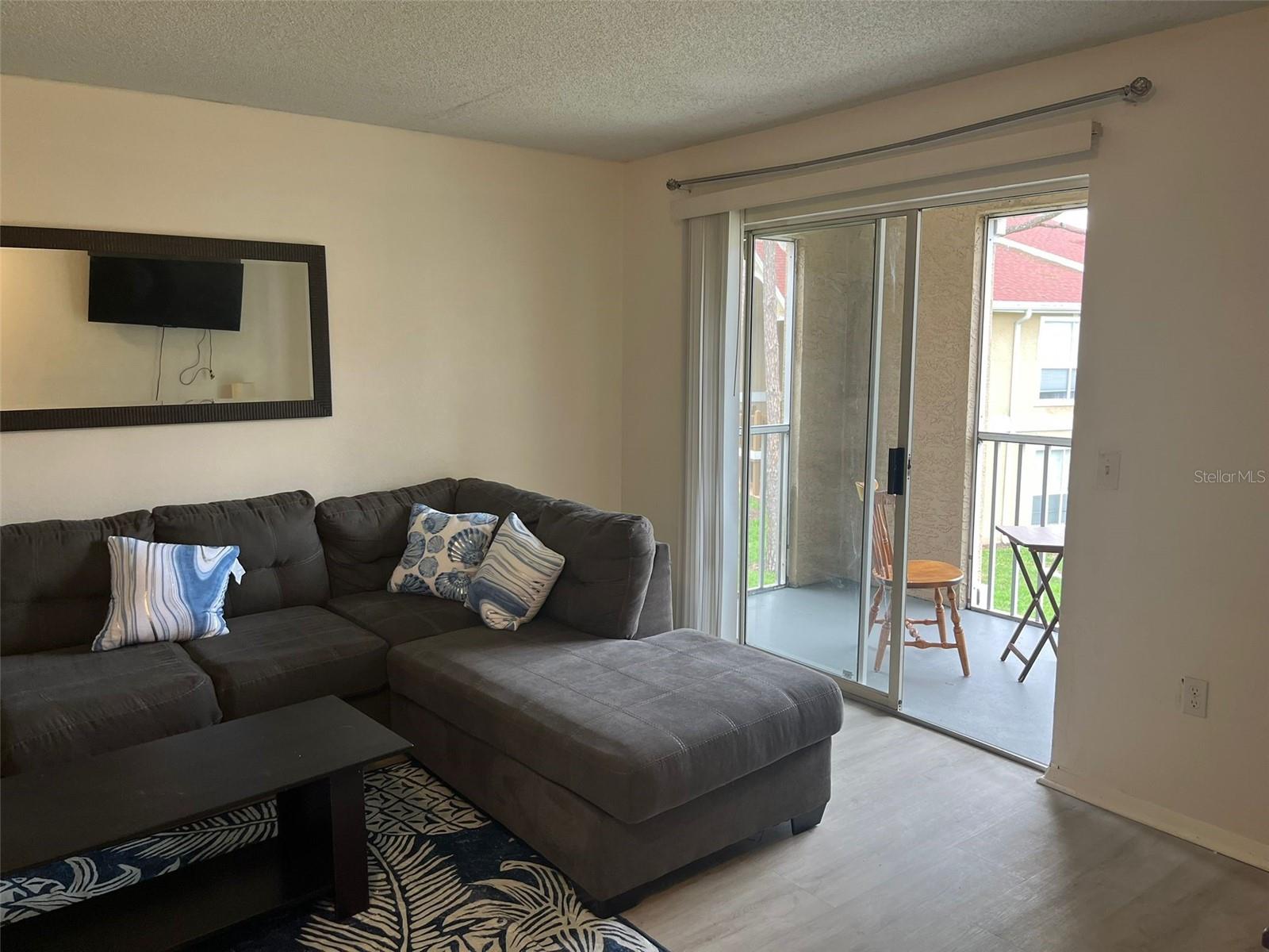 Image 6 of 22 For 9481 Highland Oak Drive 914