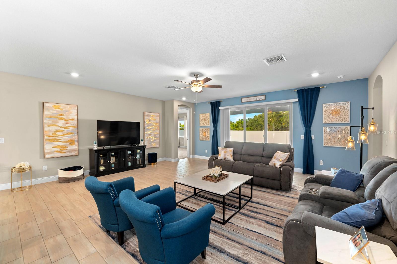 Image 21 of 28 For 8840 Mugnai Street