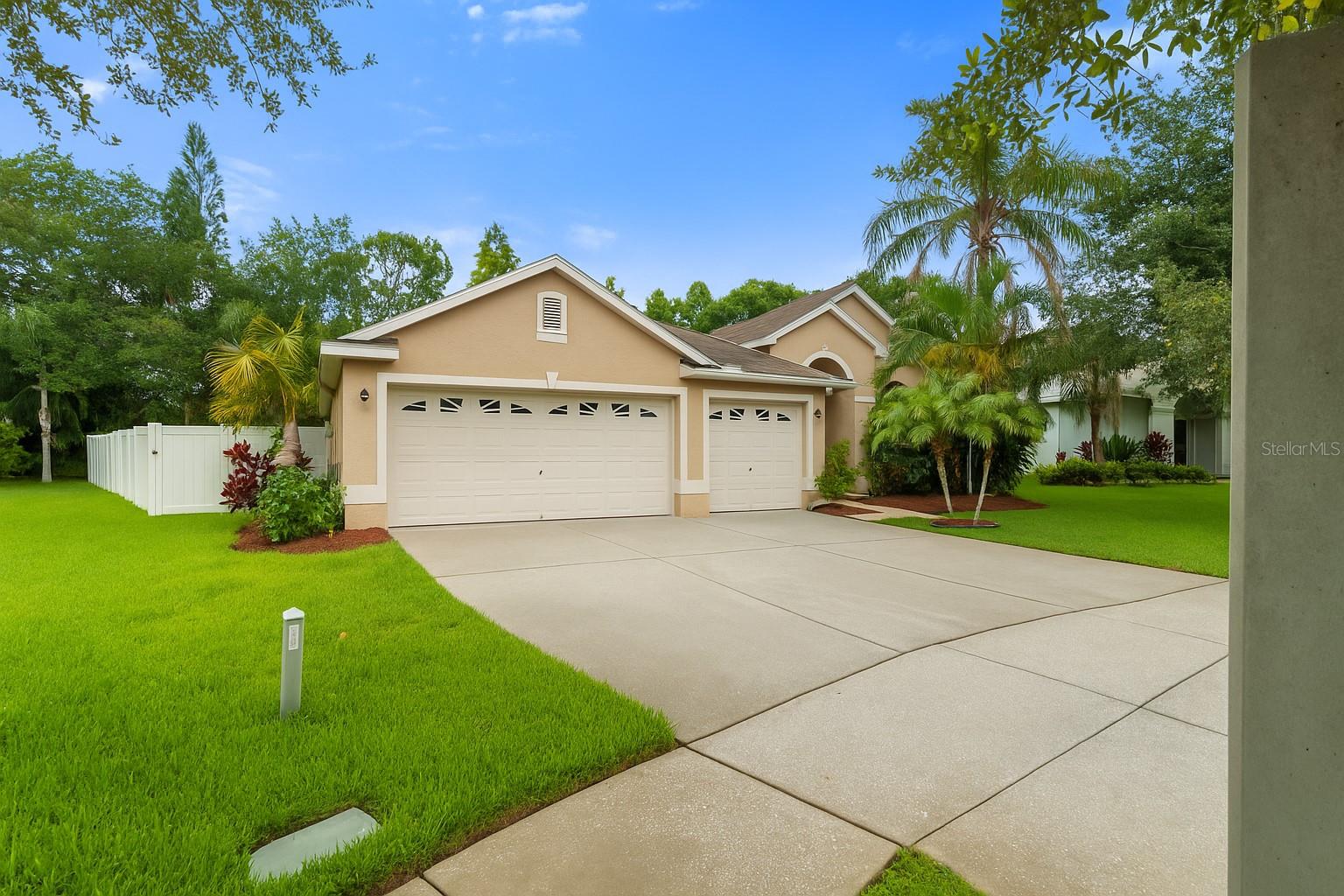 Image 2 of 32 For 12031 Mountbatten Drive