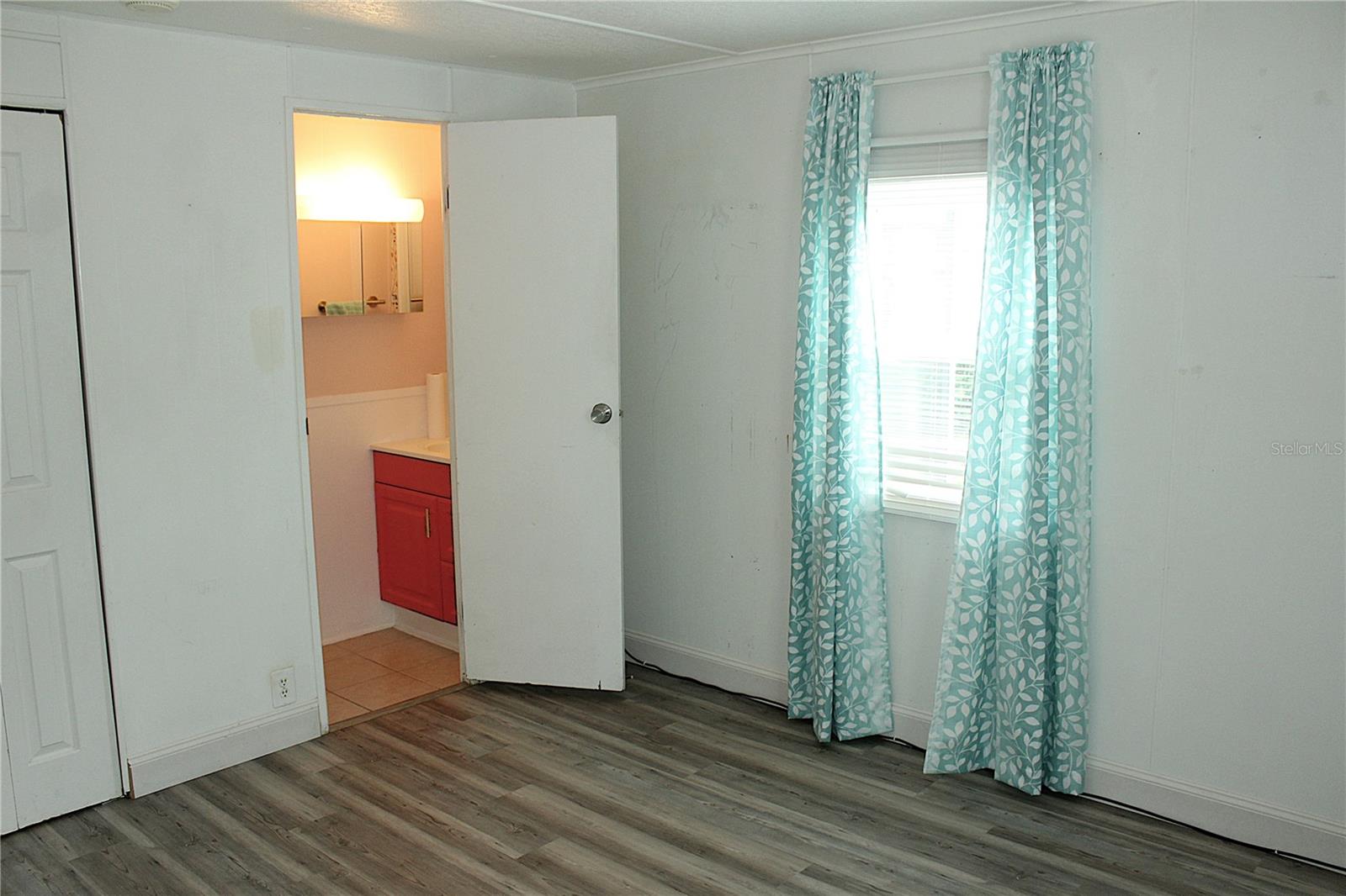Image 15 of 35 For 12334 Fairway Avenue