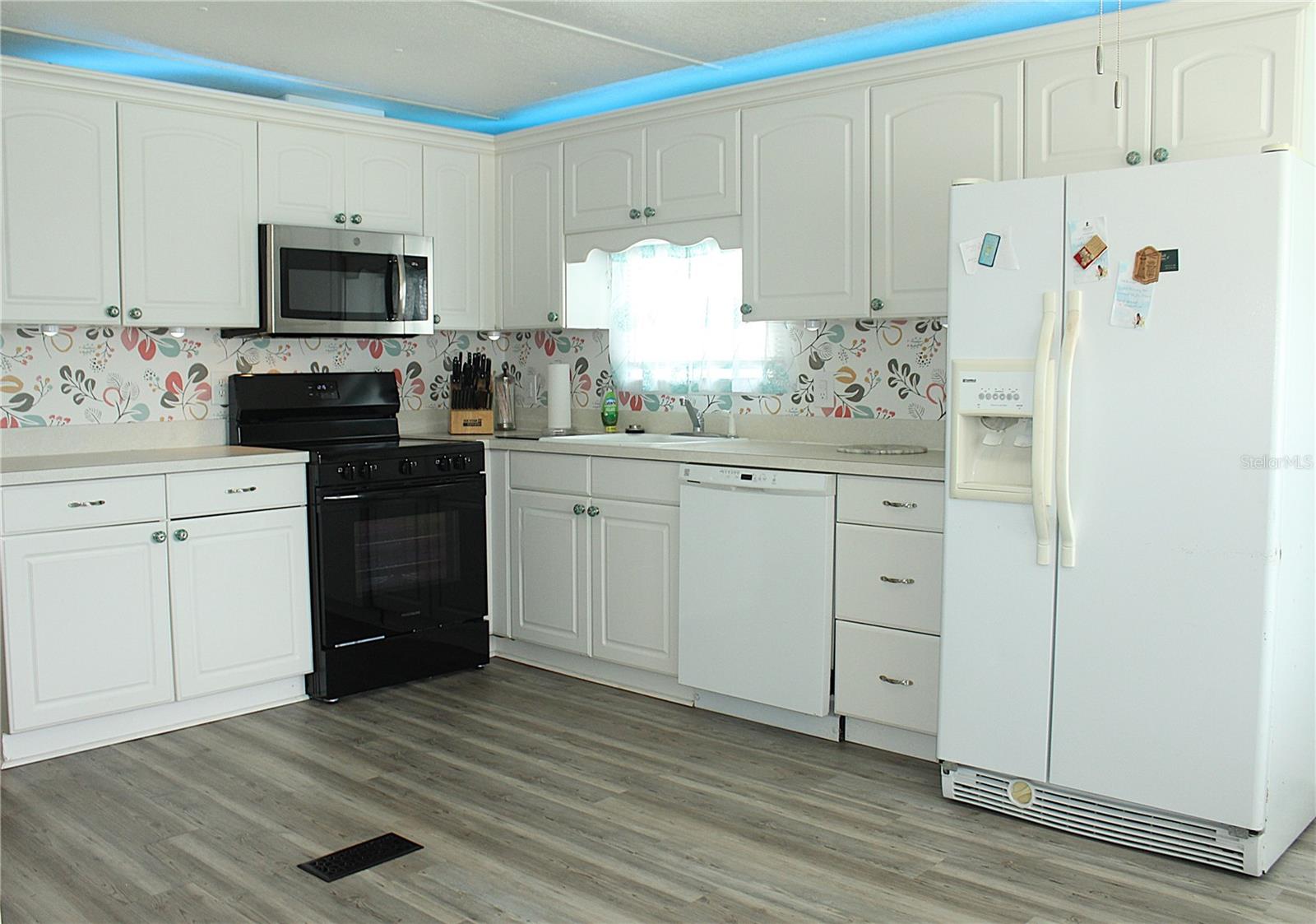 Image 3 of 35 For 12334 Fairway Avenue