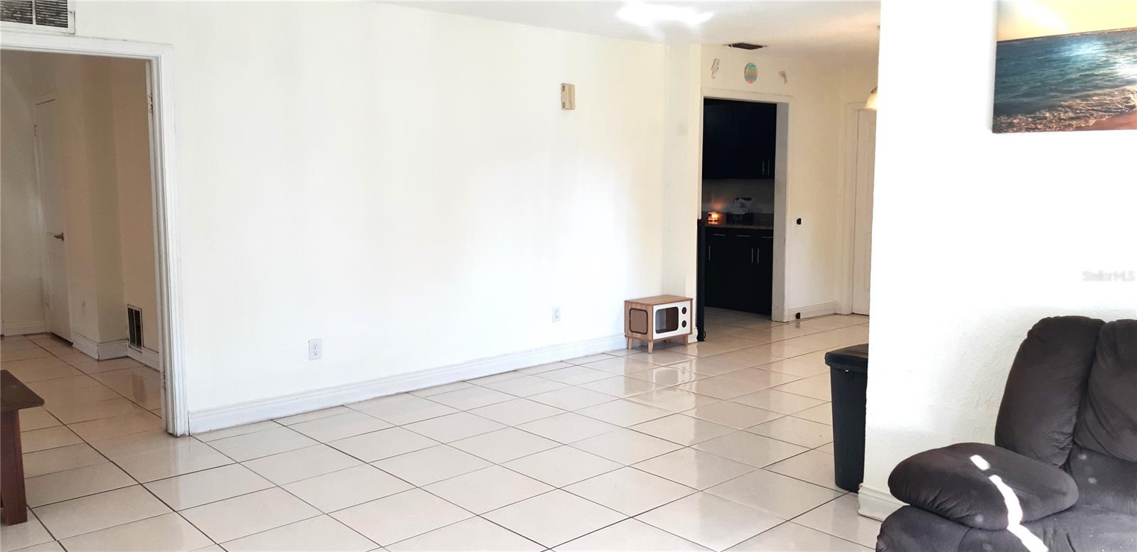 Image 11 of 60 For 36847 Suwanee Way