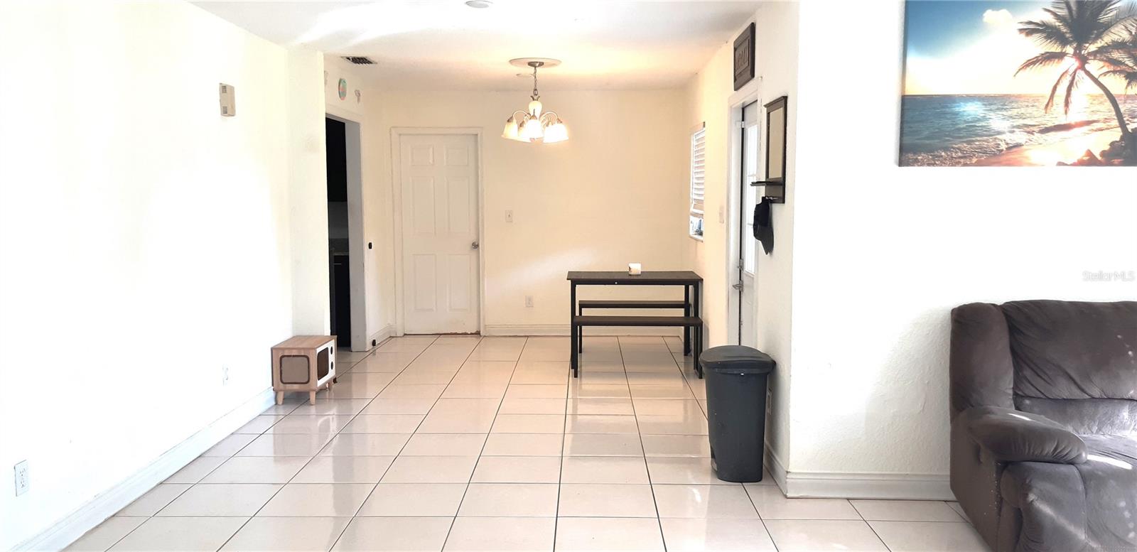 Image 9 of 60 For 36847 Suwanee Way