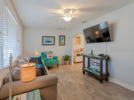 Image 9 of 28 For 411 Locklie Street