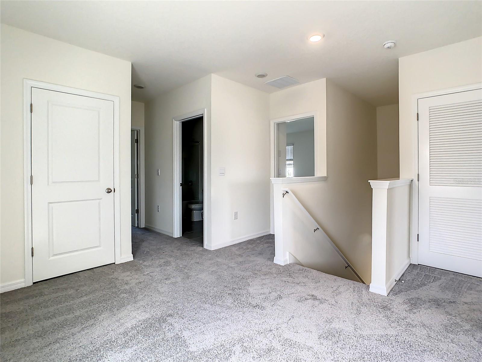 Listing photo id 12 for 16503 Mosaic Oar Drive
