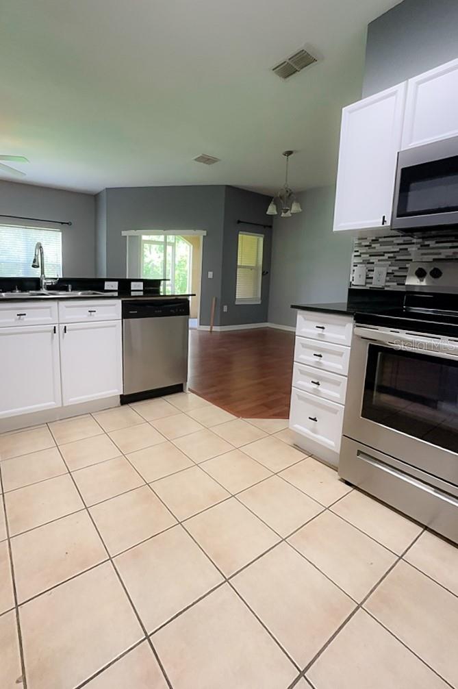 Image 4 of 22 For 10829 Dragonwood Drive
