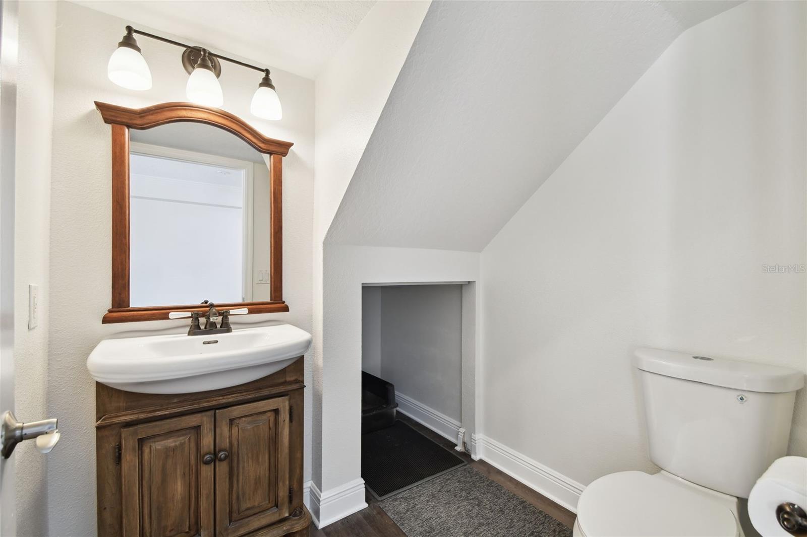 Image 15 of 66 For 4304 Harbor House Drive
