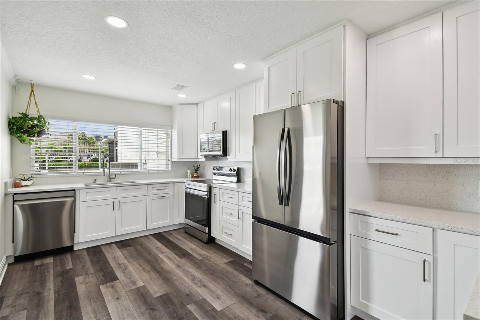 Image 6 of 66 For 4304 Harbor House Drive