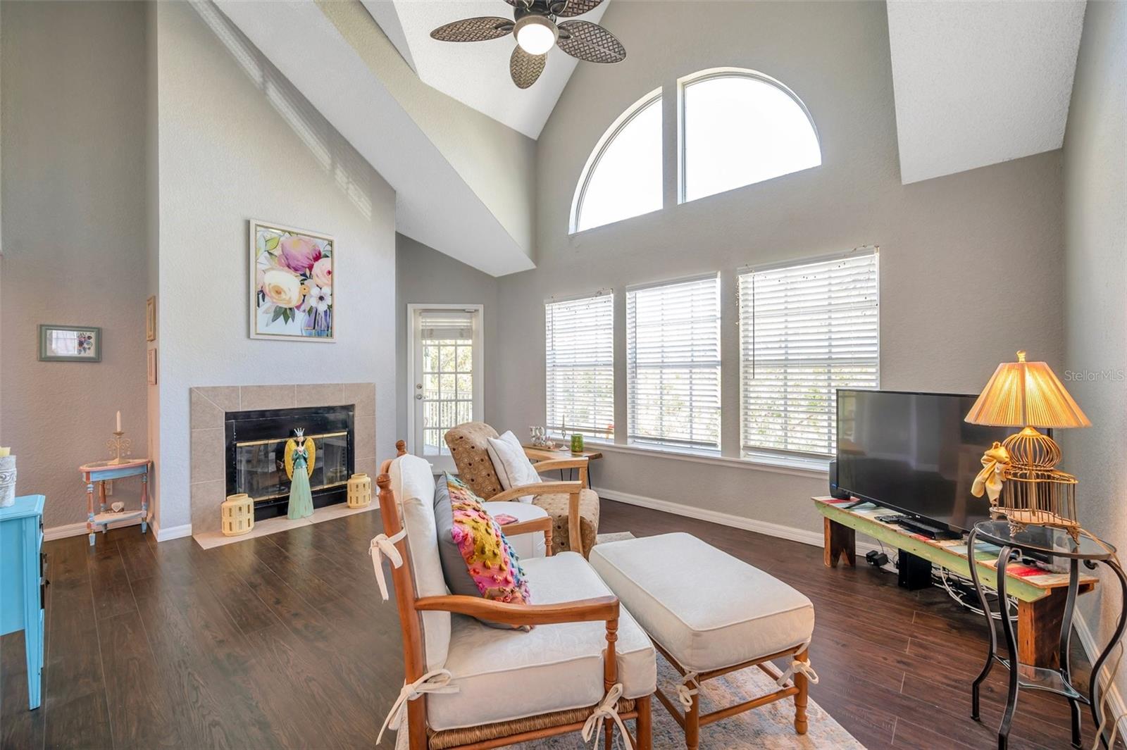 Image 7 of 39 For 3301 Haviland Ct  301