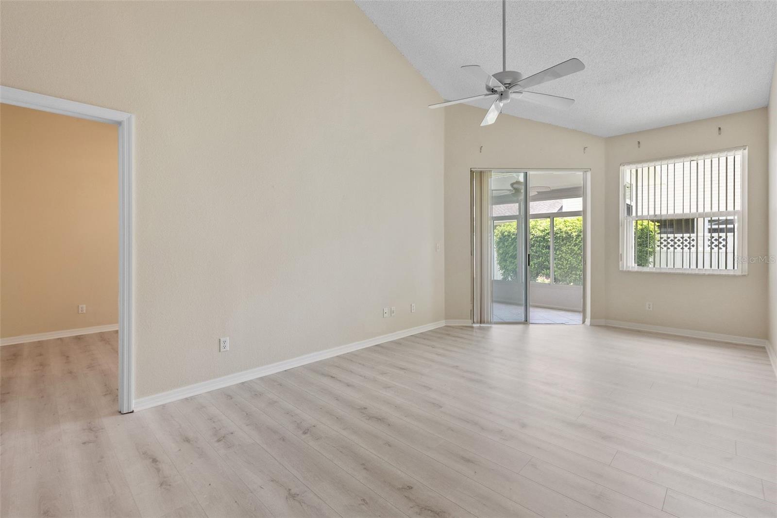 Image 7 of 35 For 1050 Starkey Road 704