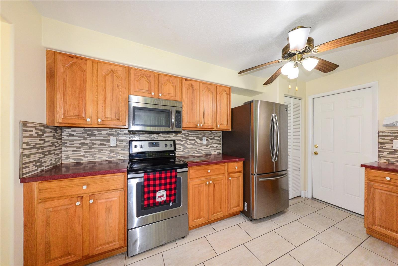 Image 8 of 33 For 22442 Vale Avenue