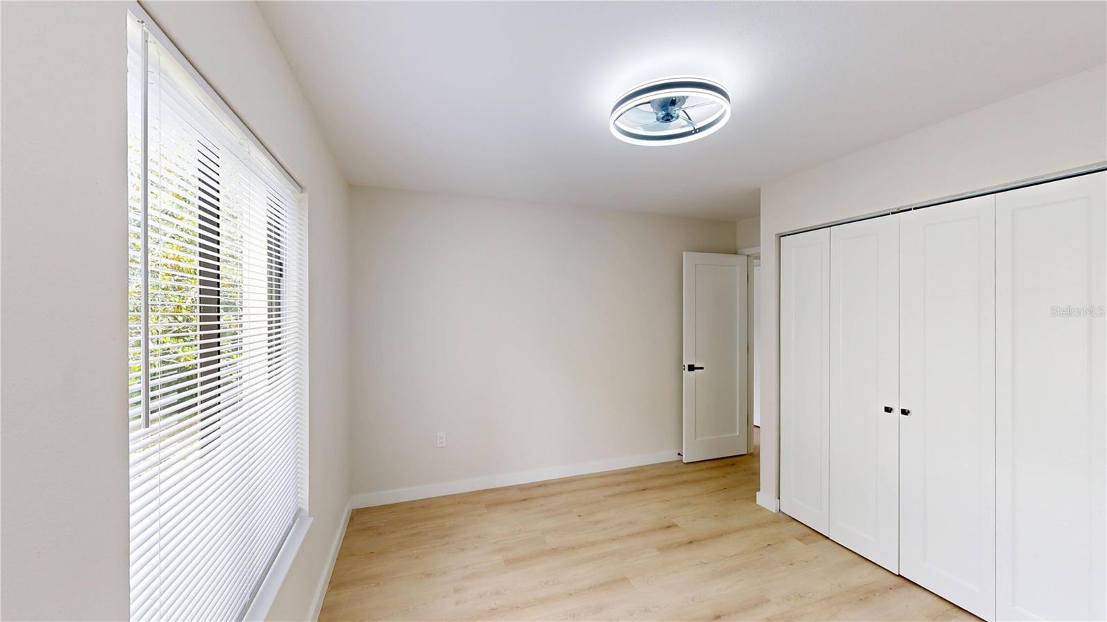 Listing photo id 14 for 3232 Lake Pine Way E A2