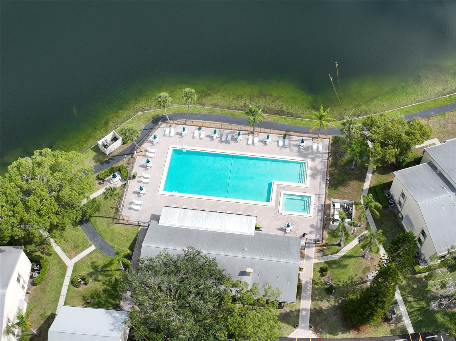 Listing photo id 20 for 3232 Lake Pine Way E A2