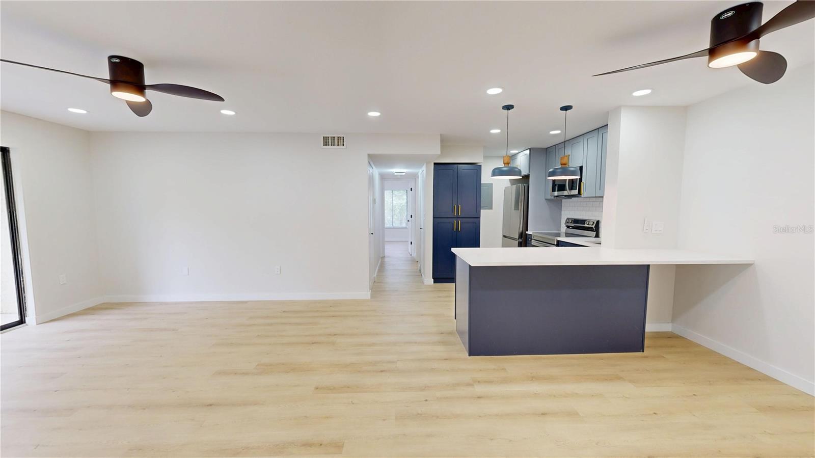 Listing photo id 1 for 3232 Lake Pine Way E A2